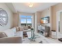 518-2490 Old Bronte Road, Oakville, ON  - Indoor Photo Showing Living Room 