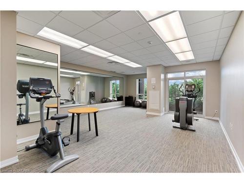 518-2490 Old Bronte Road, Oakville, ON - Indoor Photo Showing Gym Room