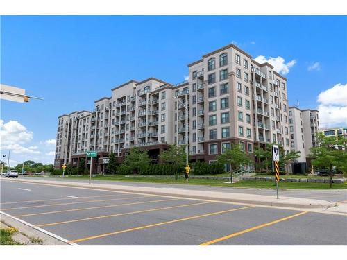 518-2490 Old Bronte Road, Oakville, ON - Outdoor With Balcony With Facade