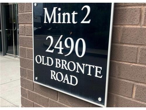 518-2490 Old Bronte Road, Oakville, ON - 