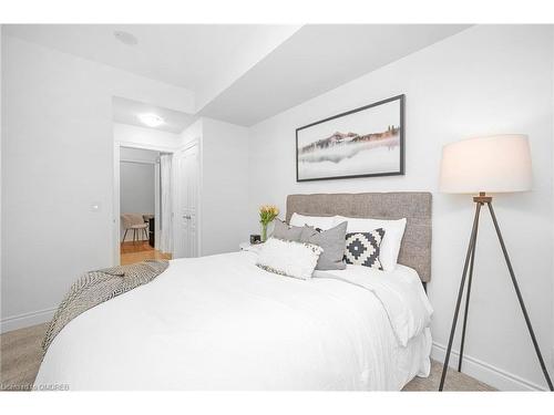1501-225 Webb Drive, Mississauga, ON - Indoor Photo Showing Bedroom