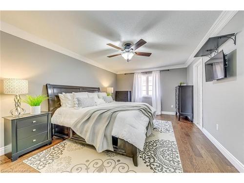 2425 Sequoia Way, Oakville, ON - Indoor Photo Showing Bedroom