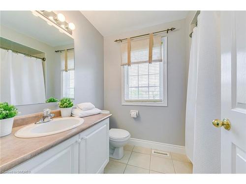 2425 Sequoia Way, Oakville, ON - Indoor Photo Showing Bathroom