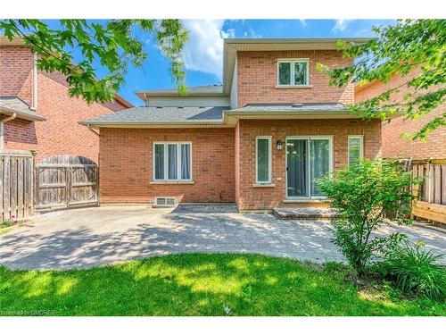 2425 Sequoia Way, Oakville, ON - Outdoor