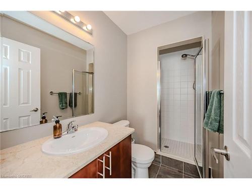 30-2614 Dashwood Drive, Oakville, ON - Indoor Photo Showing Bathroom