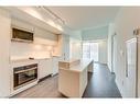 303-370 Martha Street, Burlington, ON  - Indoor Photo Showing Kitchen 