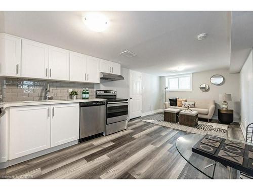 194 East 12Th Street, Hamilton, ON - Indoor Photo Showing Kitchen