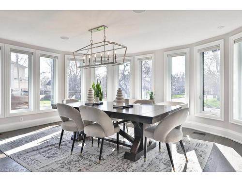 435 The Thicket, Mississauga, ON - Indoor Photo Showing Dining Room