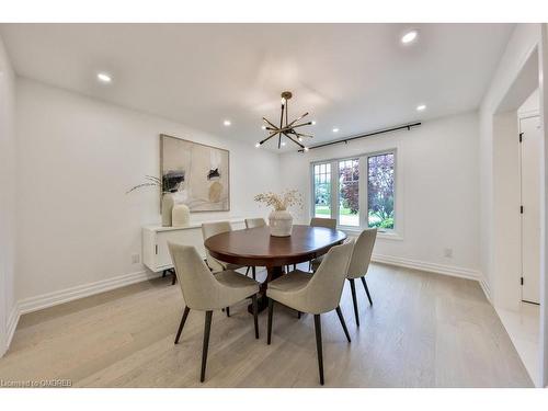 2050 Saint Andrews Place, Mississauga, ON - Indoor Photo Showing Dining Room