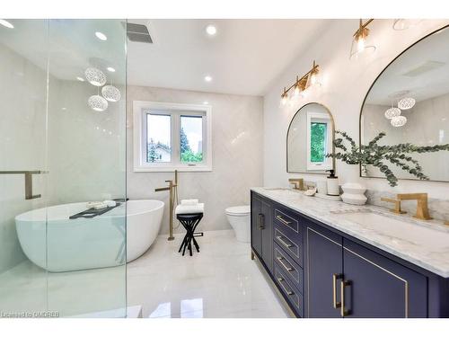 2050 Saint Andrews Place, Mississauga, ON - Indoor Photo Showing Bathroom