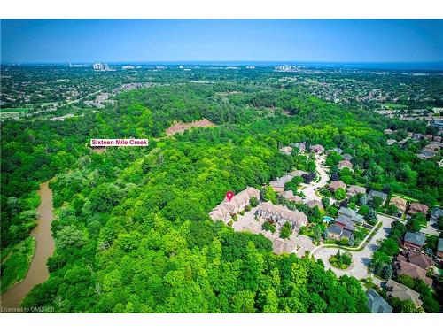 10-2303 Hill Ridge Court, Oakville, ON - Outdoor