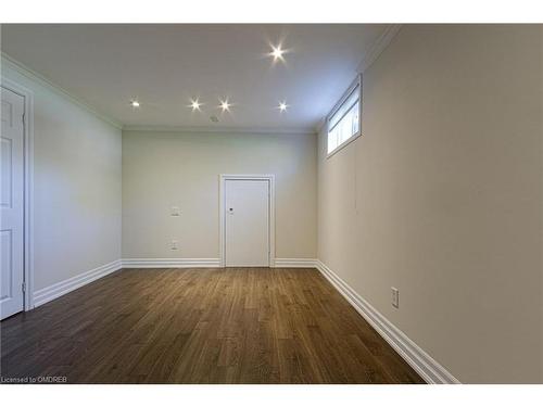 5247 Spruce Avenue, Burlington, ON - Indoor Photo Showing Other Room