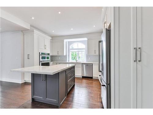 48 Rebecca Street, Oakville, ON - Indoor Photo Showing Kitchen With Upgraded Kitchen