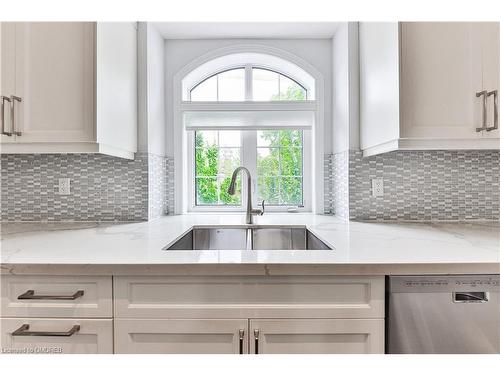 48 Rebecca Street, Oakville, ON - Indoor Photo Showing Kitchen With Upgraded Kitchen