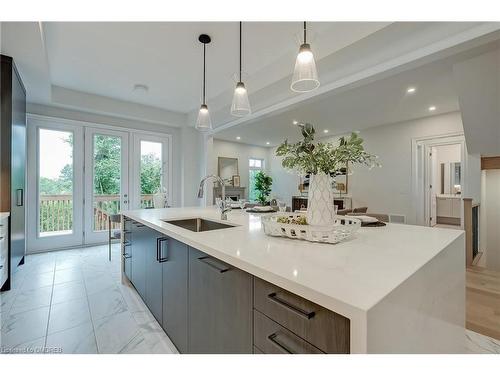 2356 Charles Cornwall Avenue, Oakville, ON - Indoor Photo Showing Kitchen With Upgraded Kitchen