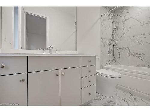 2356 Charles Cornwall Avenue, Oakville, ON - Indoor Photo Showing Bathroom