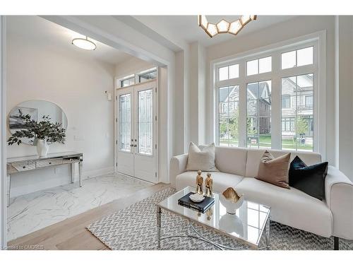 2356 Charles Cornwall Avenue, Oakville, ON - Indoor Photo Showing Living Room