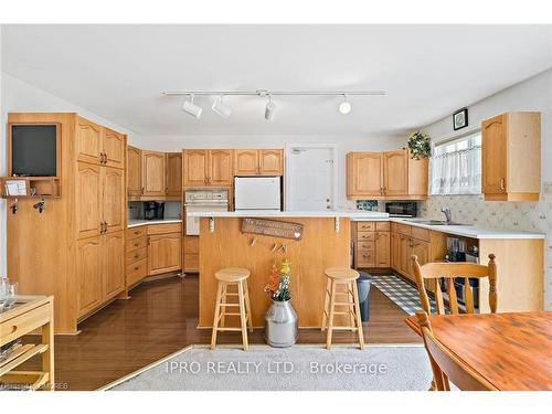 307254 Hockley Valley Road, Mono, ON - Indoor Photo Showing Kitchen