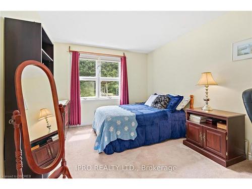 307254 Hockley Valley Road, Mono, ON - Indoor Photo Showing Bedroom