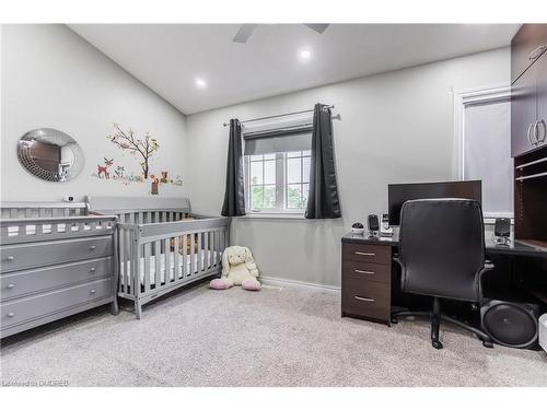 10-5080 Fairview Street, Burlington, ON - Indoor Photo Showing Bedroom