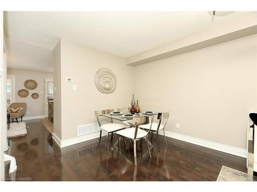 6832 Apex Court, Mississauga, ON - Indoor Photo Showing Dining Room