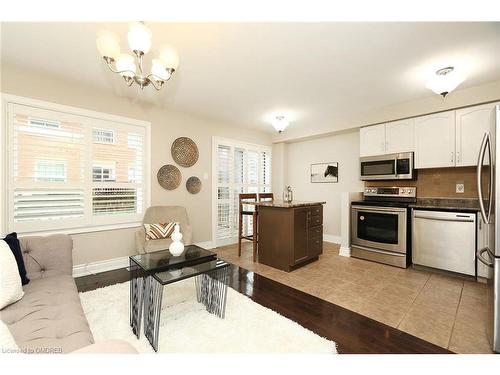 6832 Apex Court, Mississauga, ON - Indoor Photo Showing Kitchen With Stainless Steel Kitchen