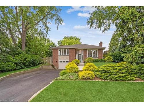 418 Willis Drive, Oakville, ON - Outdoor With Facade