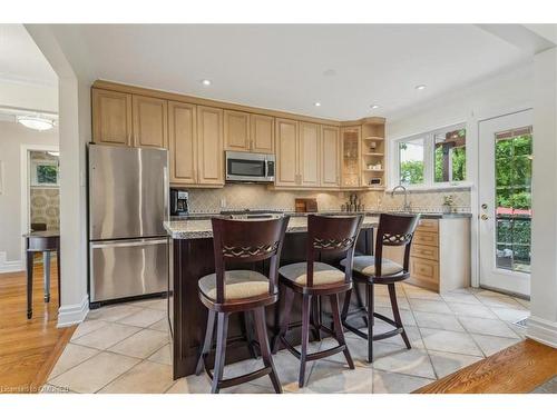 418 Willis Drive, Oakville, ON - Indoor