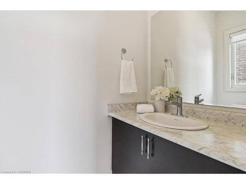 81 Granite Ridge Trail, Hamilton, ON - Indoor Photo Showing Bathroom