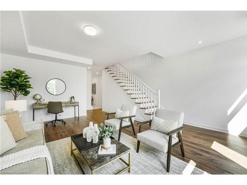 3058 Trailside Drive, Oakville, ON - Indoor Photo Showing Living Room