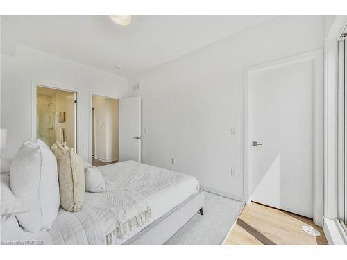 3058 Trailside Drive, Oakville, ON - Indoor Photo Showing Bedroom