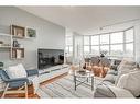 411-2199 Sixth Line, Oakville, ON  - Indoor Photo Showing Living Room 