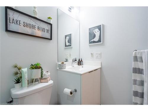 2014-30 Shore Breeze Drive, Toronto, ON - Indoor Photo Showing Bathroom