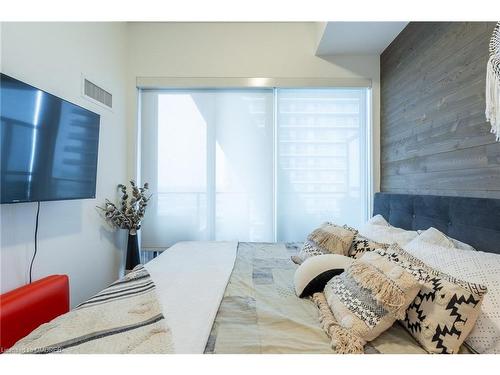 2014-30 Shore Breeze Drive, Toronto, ON - Indoor Photo Showing Bedroom