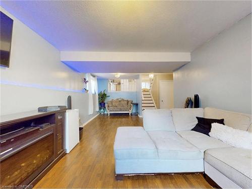 1 Jennifer Crescent, St. Catharines, ON - Indoor Photo Showing Living Room