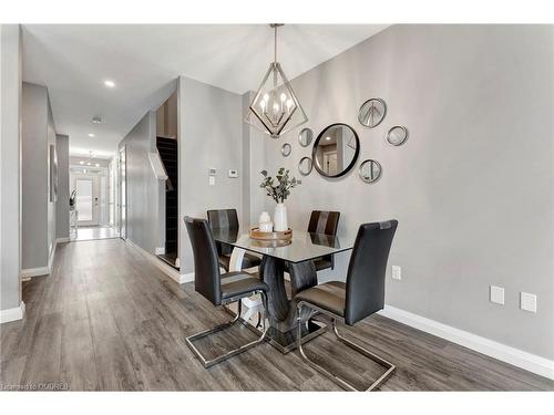 20-35 Midhurst Heights, Stoney Creek, ON - Indoor Photo Showing Dining Room