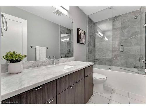 20-35 Midhurst Heights, Stoney Creek, ON - Indoor Photo Showing Bathroom