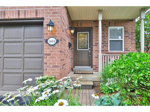 1024 Queen Street W, Mississauga, ON - Outdoor