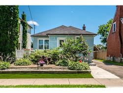 263 Sydney Street S Kitchener, ON N2G 3V8