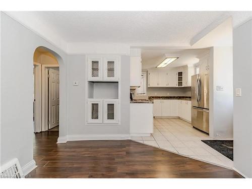 263 Sydney Street S, Kitchener, ON - Indoor Photo Showing Kitchen