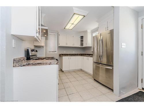 263 Sydney Street S, Kitchener, ON - Indoor Photo Showing Kitchen