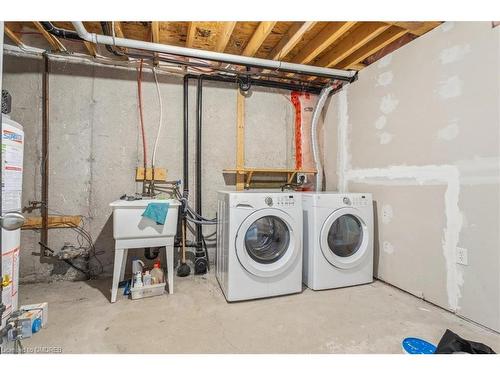 4016 Donnic Drive, Burlington, ON - Indoor Photo Showing Laundry Room