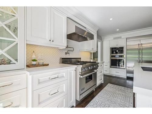 1301 Bunsden Avenue, Mississauga, ON - Indoor Photo Showing Kitchen With Upgraded Kitchen