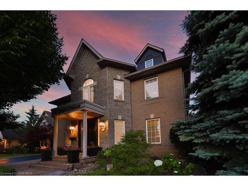 353 Canyon Crescent, Oakville, ON 