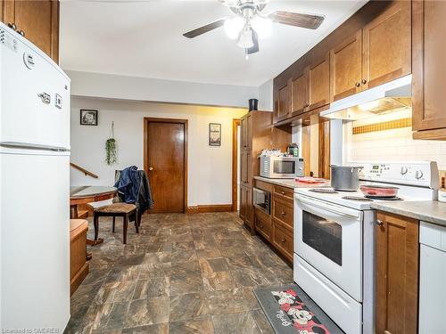 49 Eastchester Avenue, St. Catharines, ON - Indoor Photo Showing Kitchen