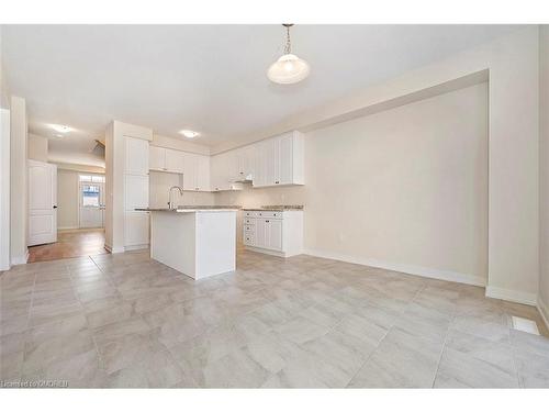 45 Lavender Road, Thorold, ON - Indoor Photo Showing Kitchen