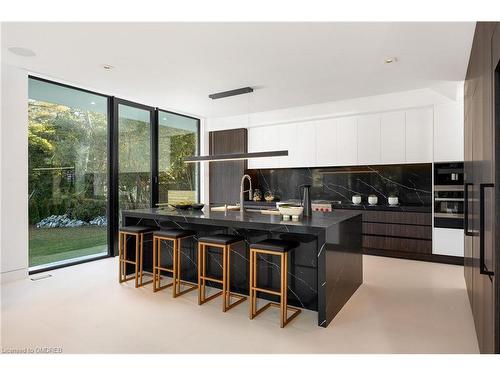 2048 Ardleigh Road, Oakville, ON - Indoor Photo Showing Kitchen