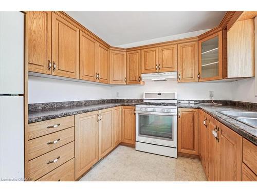 5352 Spruce Avenue, Burlington, ON - Indoor Photo Showing Kitchen With Double Sink