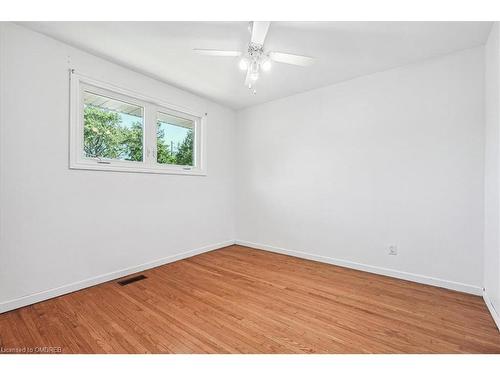 5352 Spruce Avenue, Burlington, ON - Indoor Photo Showing Other Room