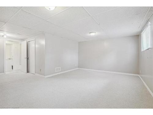 5352 Spruce Avenue, Burlington, ON - Indoor Photo Showing Other Room